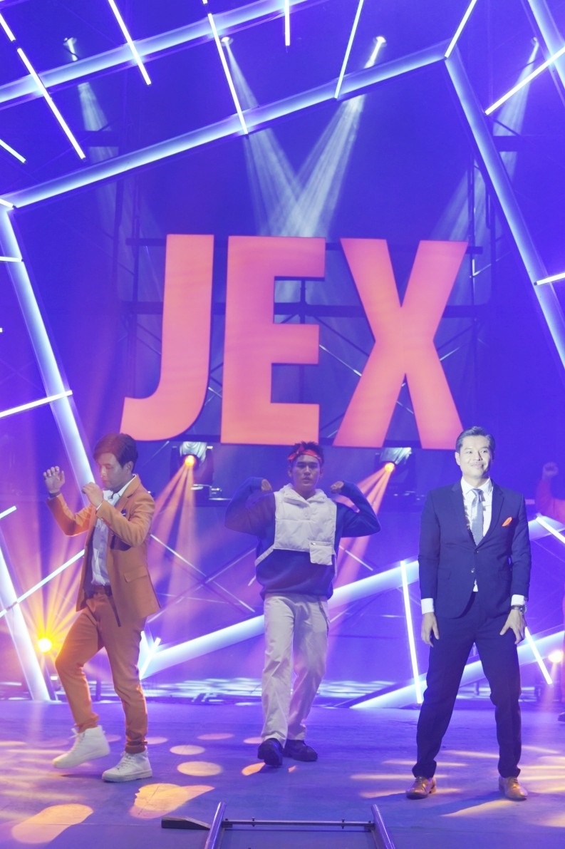 Hồ Quang Hiếu, Vì sống là động ảnh 3 Ho Quang Hieu, Vi song la dong anh 3