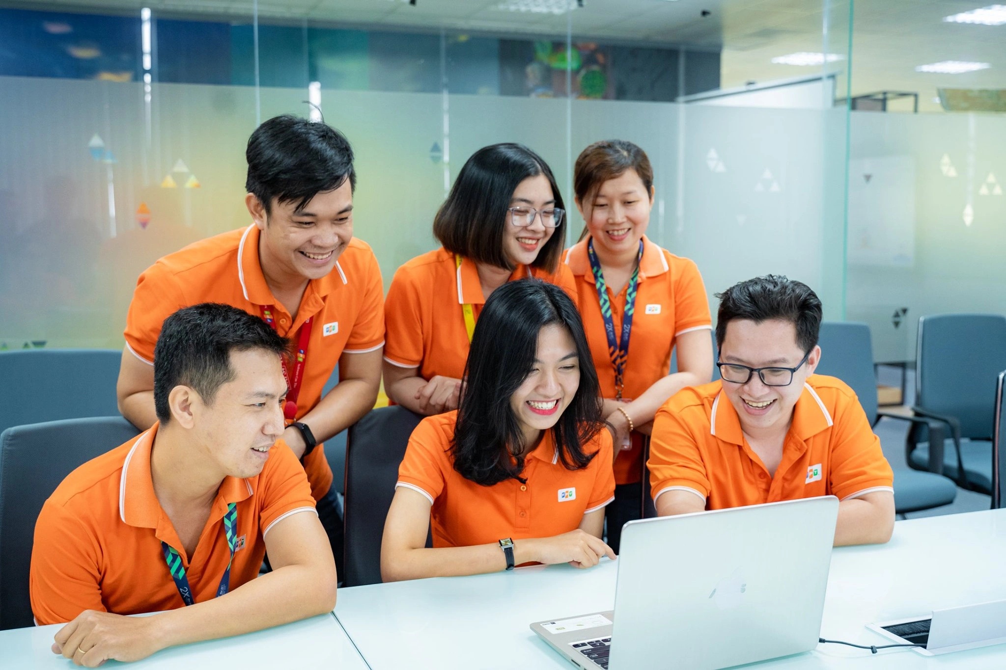 CloudSuite cua FPT Software doat cu dup Sao Khue va Stevie Awards hinh anh