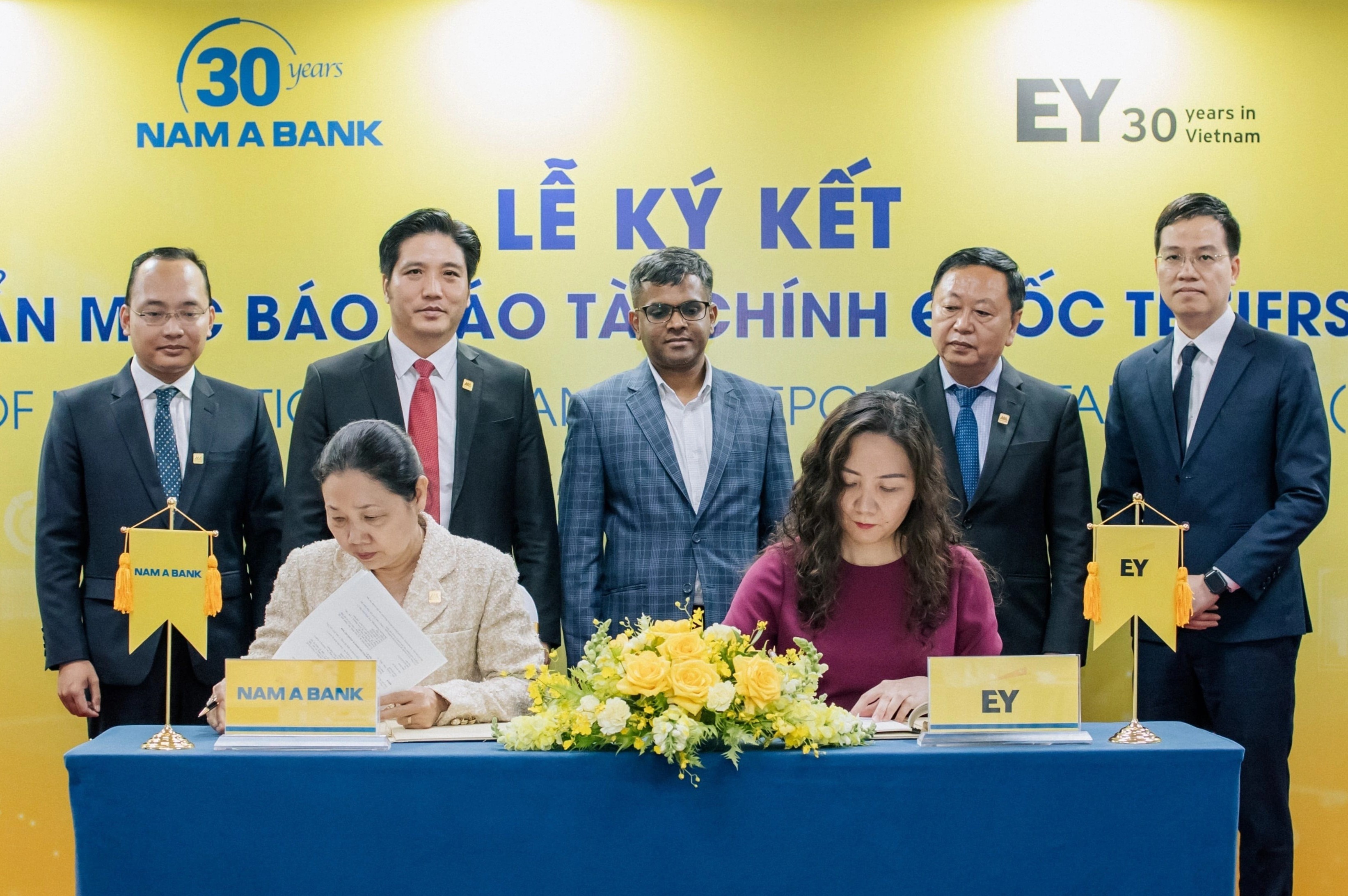 Nam A Bank tien phong trien khai chuan muc bao cao tai chinh quoc te hinh anh