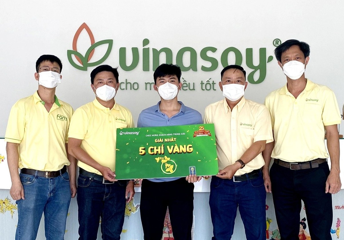 Niem vui nhan doi tu chuong trinh uong sua trung vang hinh anh