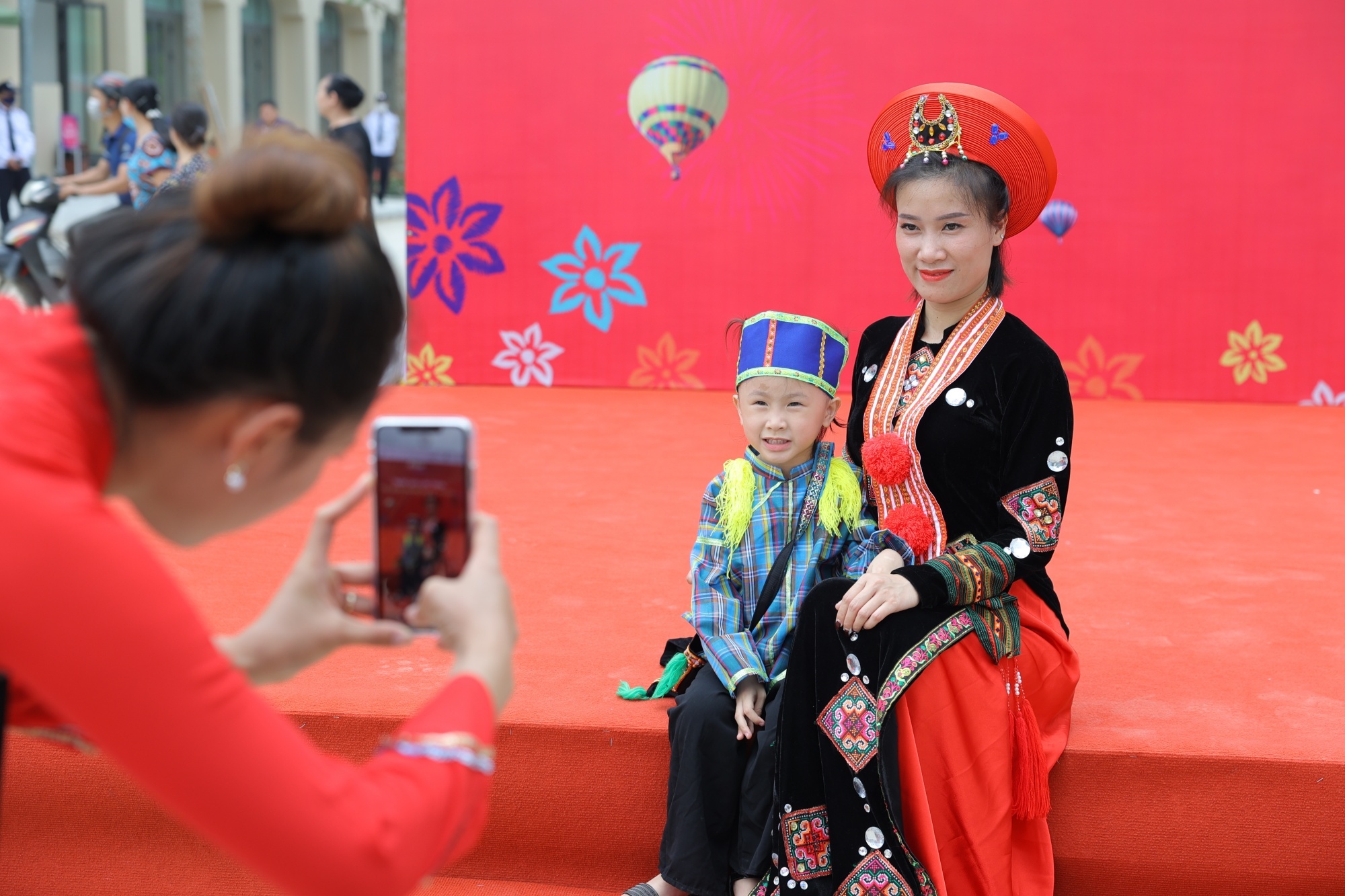 Le hoi Ky Hoa la tam diem du lich van hoa tai Lang Son dip 30/4 hinh anh