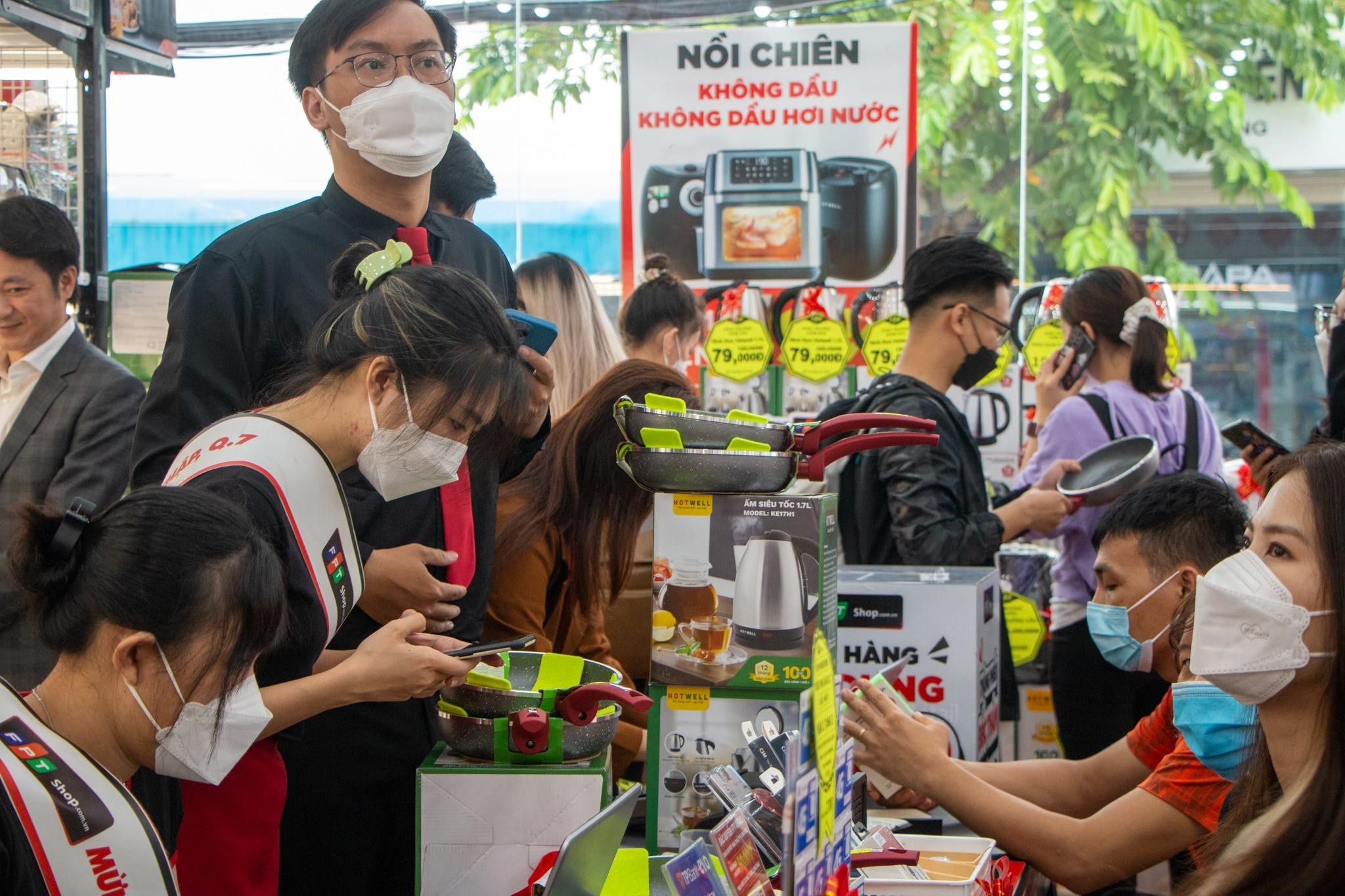 Do gia dung FPT Shop anh 3