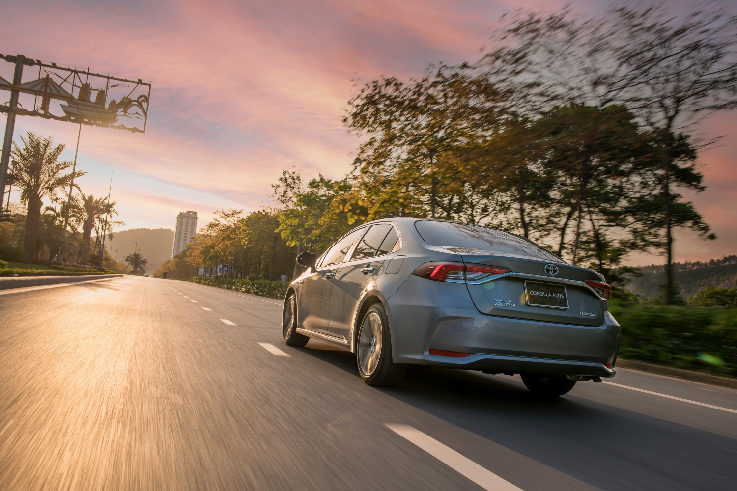 Corolla Altis HEV 2022,  Toyota anh 6