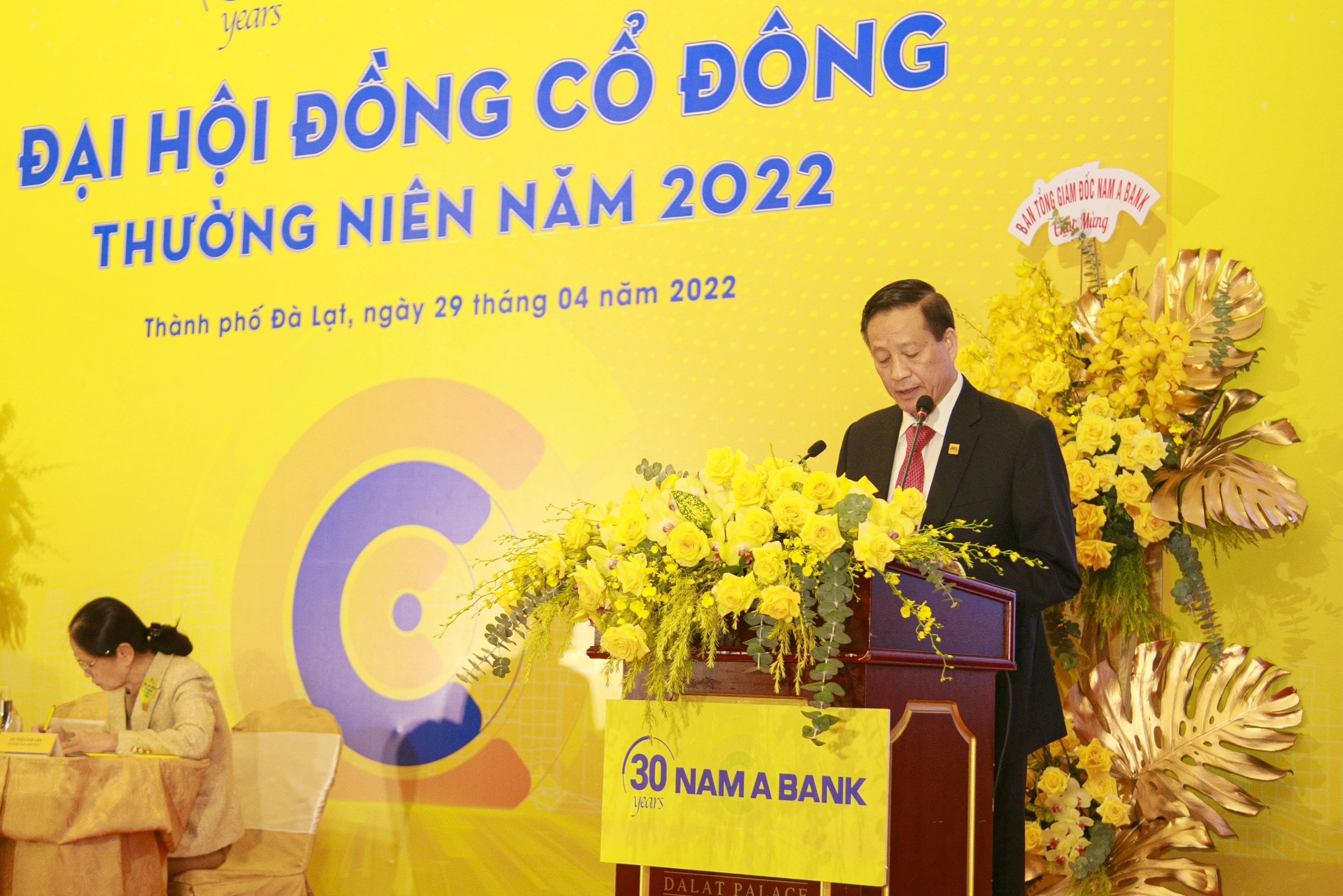 Nam A Bank niem yet co phieu, chia co tuc voi ty le gan 29% hinh anh