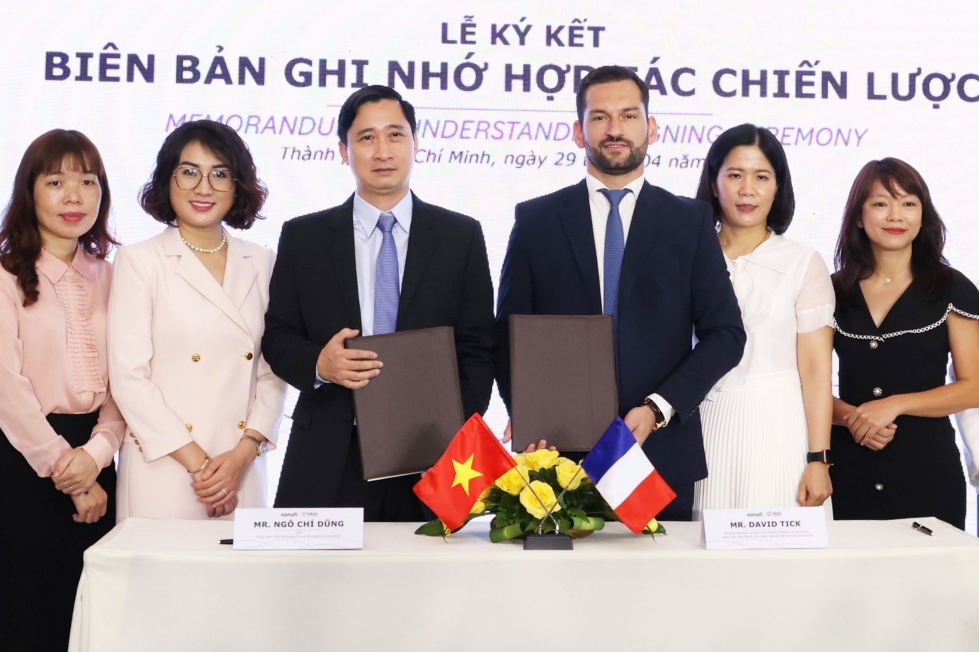 Sanofi cam ket cung ung vaccine cho Viet Nam hinh anh