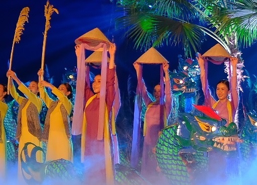 Dau an Festival Ao dai Quang Ninh tai Green Dragon City hinh anh