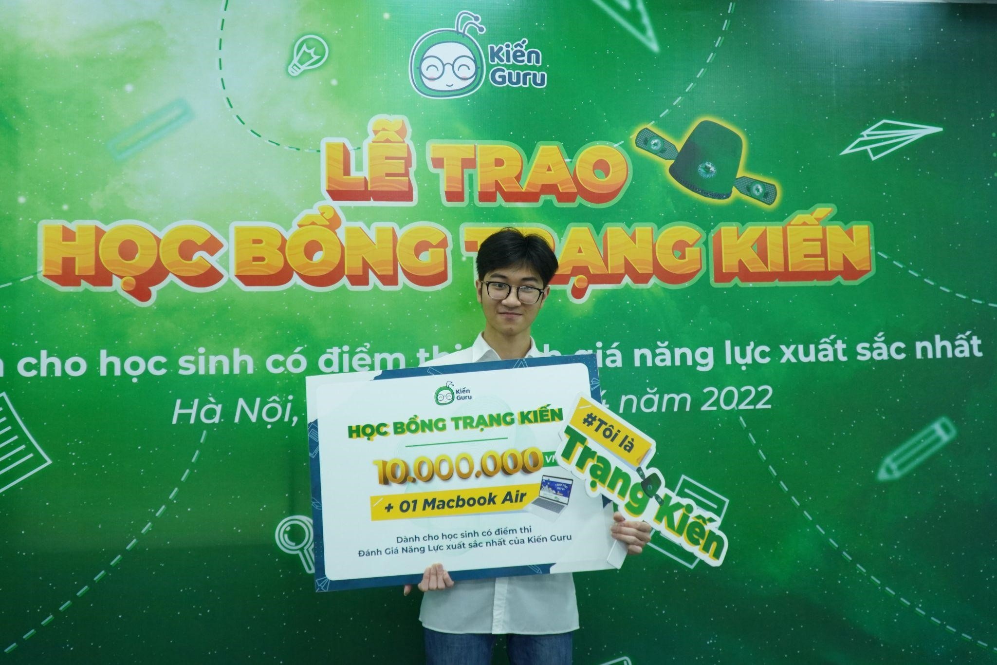 'Trang Kien' Tung Lam chia se bi quyet hoc online hieu qua hinh anh