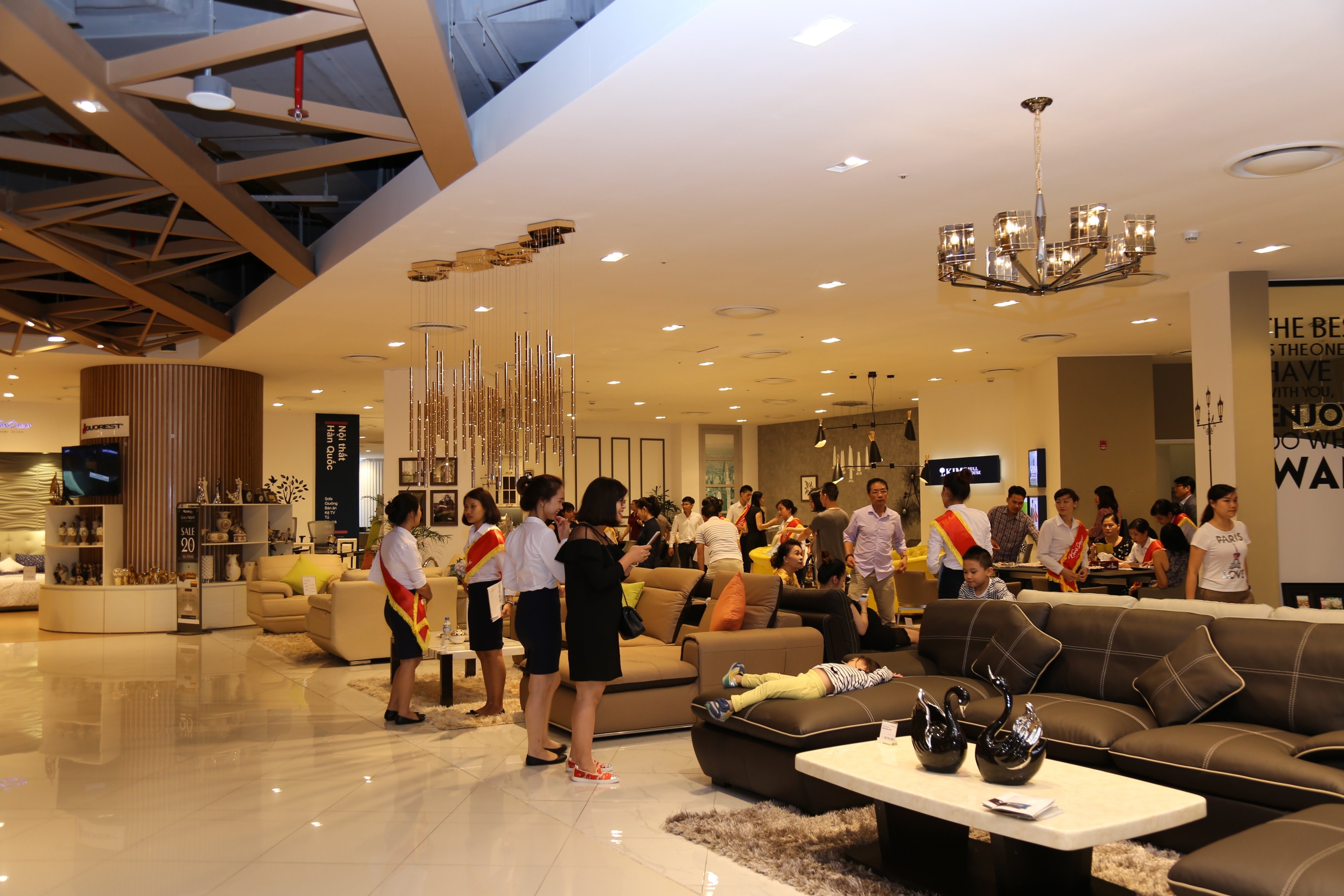 Noi that Han Quoc Kims Fullhouse anh 1