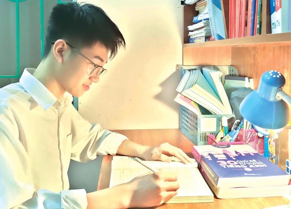 Hoc bong Trang Kien anh 2