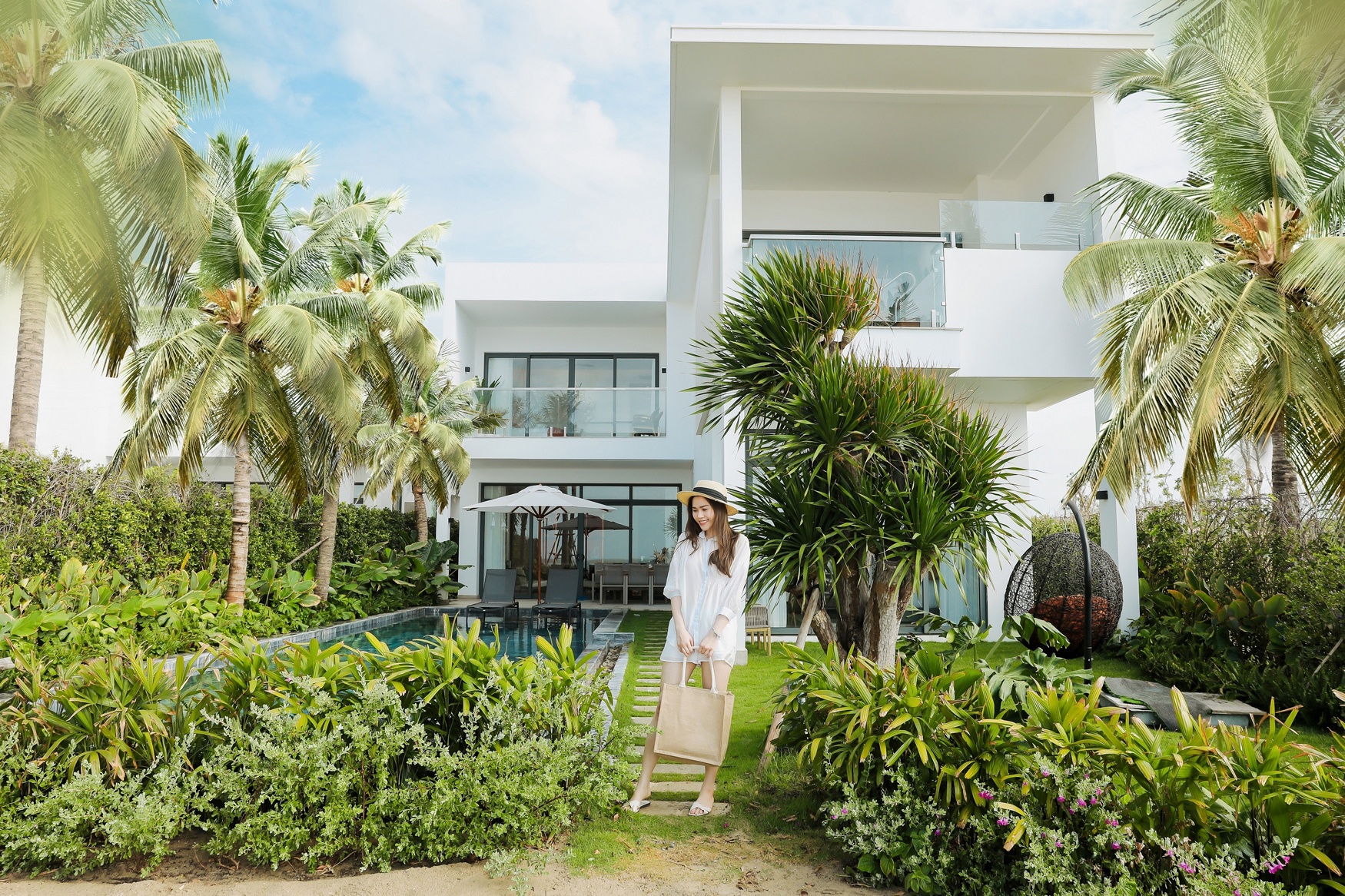 Trai nghiem khong gian song an nhien, doc ban tai Ho Tram hinh anh