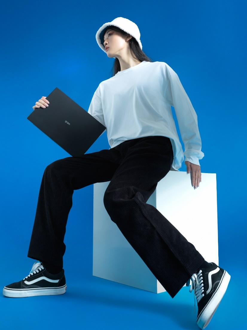 LG Gram 16,  chuan Intel EVO anh 1