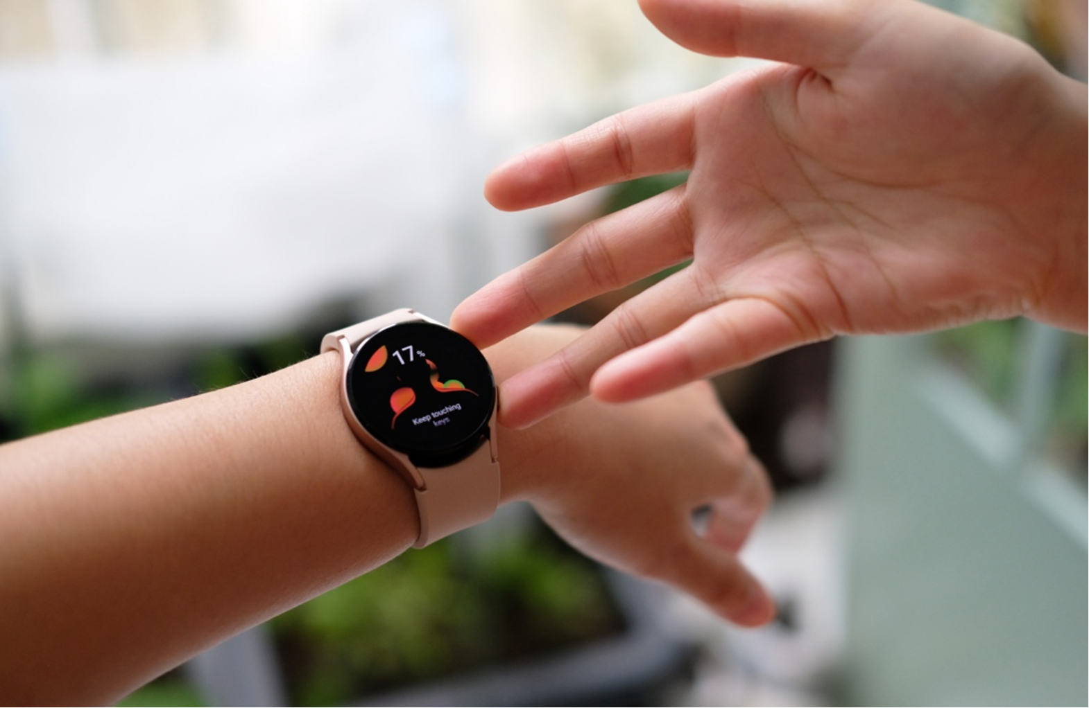 đồng hồ thông minh ảnh 2 dong ho thong minh anh 2