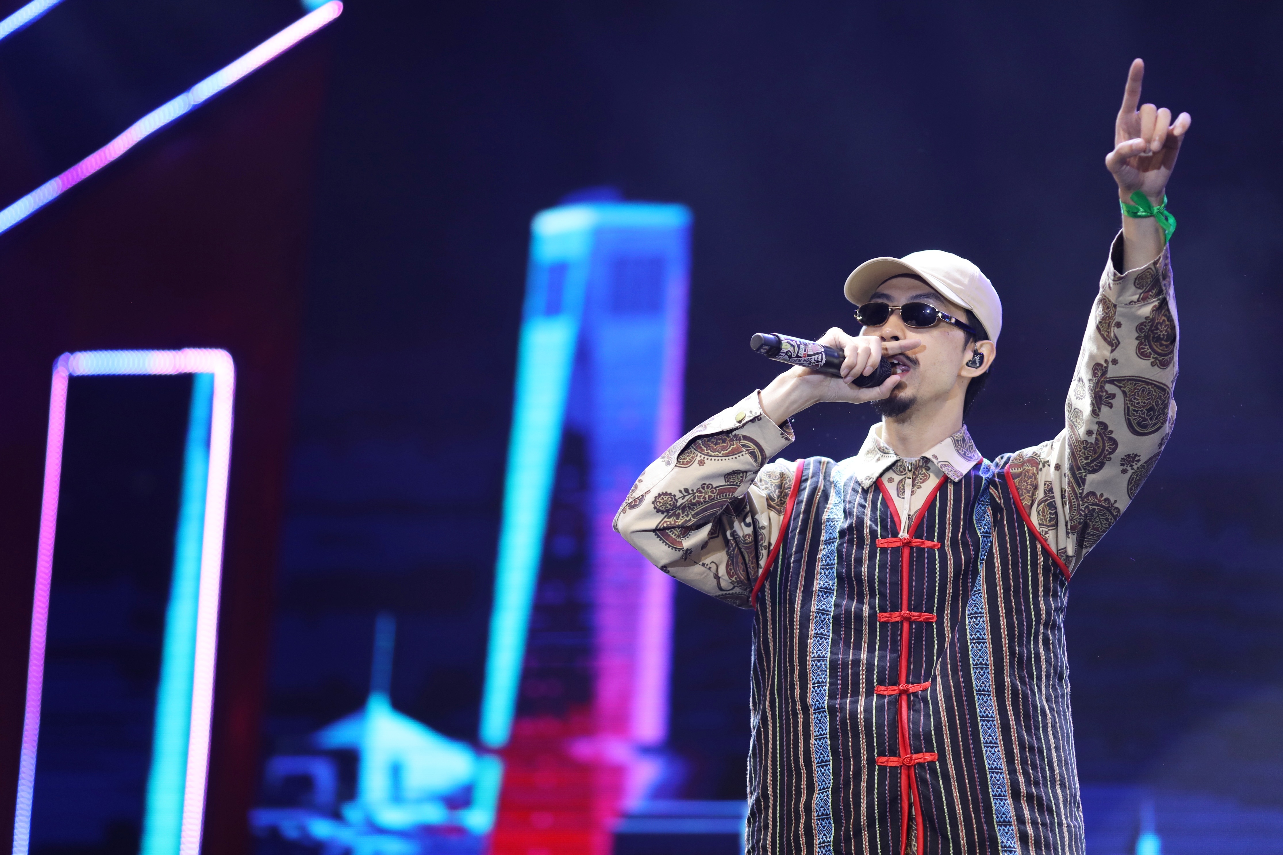 Happy Bee 11,  Cao dang FPT Polytechnic anh 1