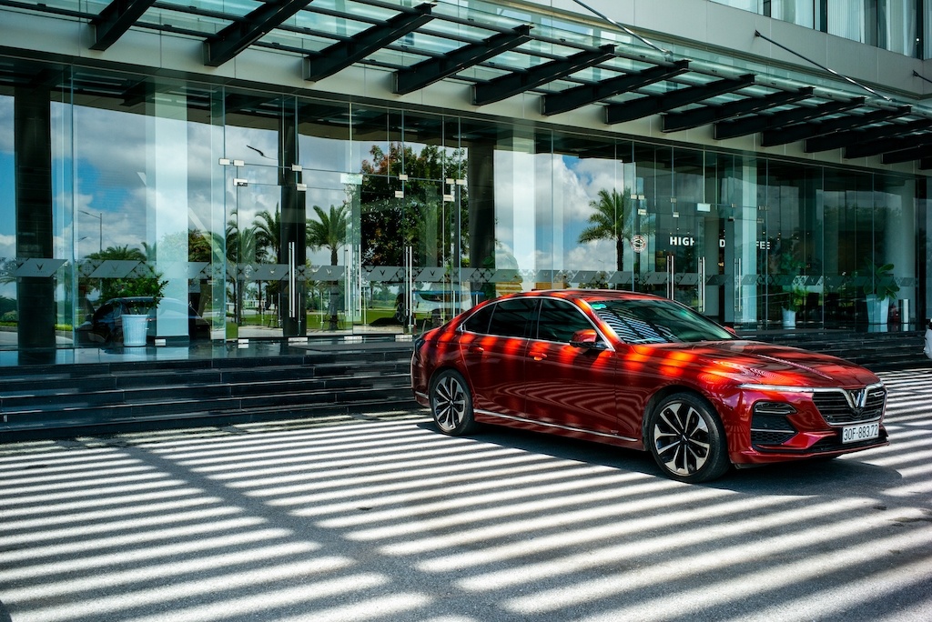 Lux SA2.0,  VinFast anh 3