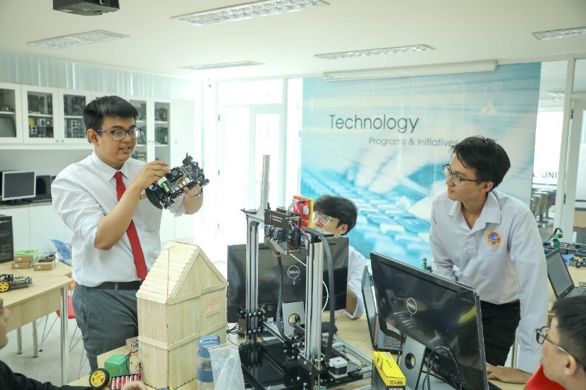 Vi sao tri tue nhan tao nam trong top nganh duoc yeu thich? hinh anh