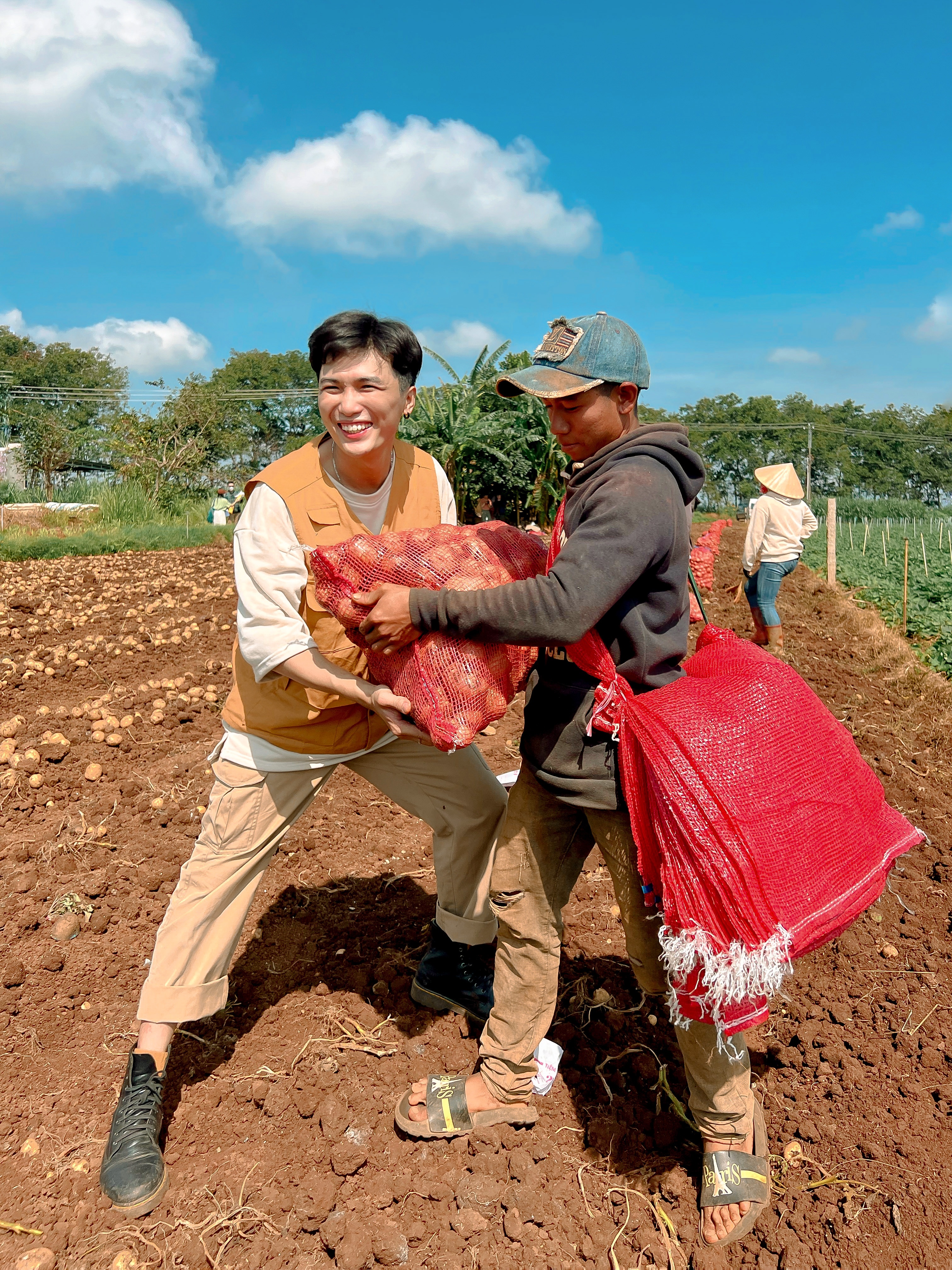 Cung Lay's chung vui them niem vui chung,  Lay's anh 3