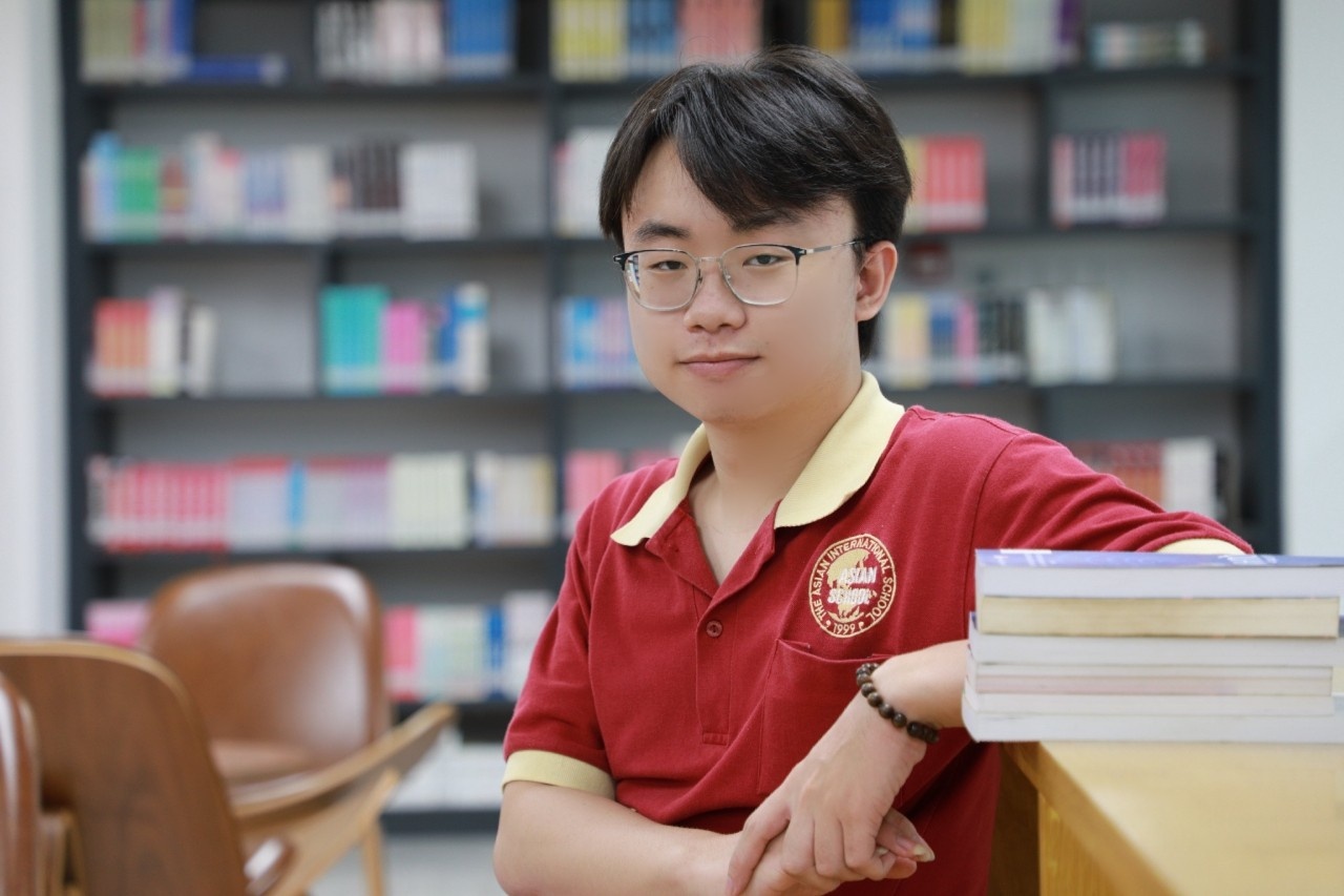 Truong Quoc te A Chau anh 1