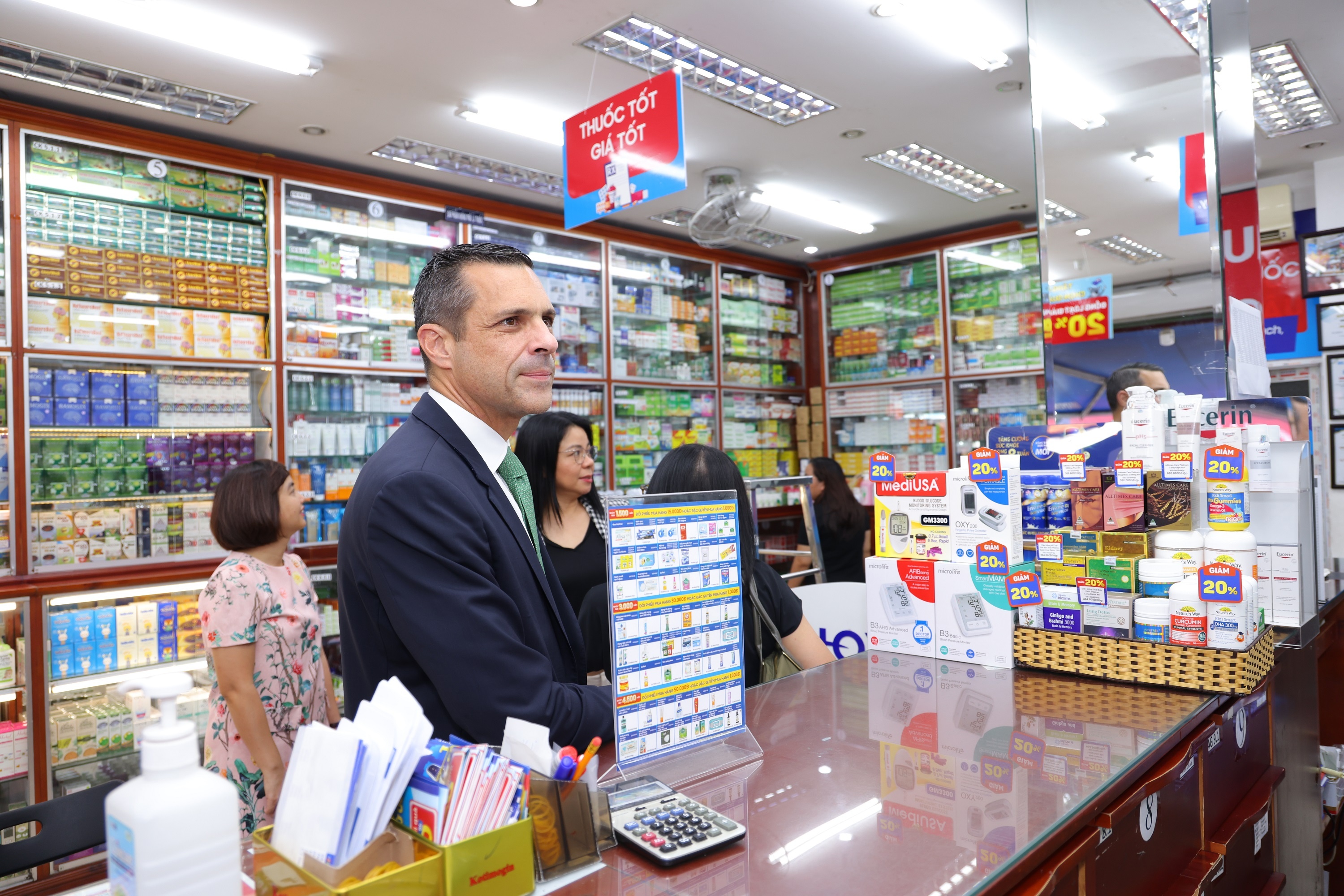 FPT Long Châu, GSK ảnh 1 FPT Long Chau, GSK anh 1