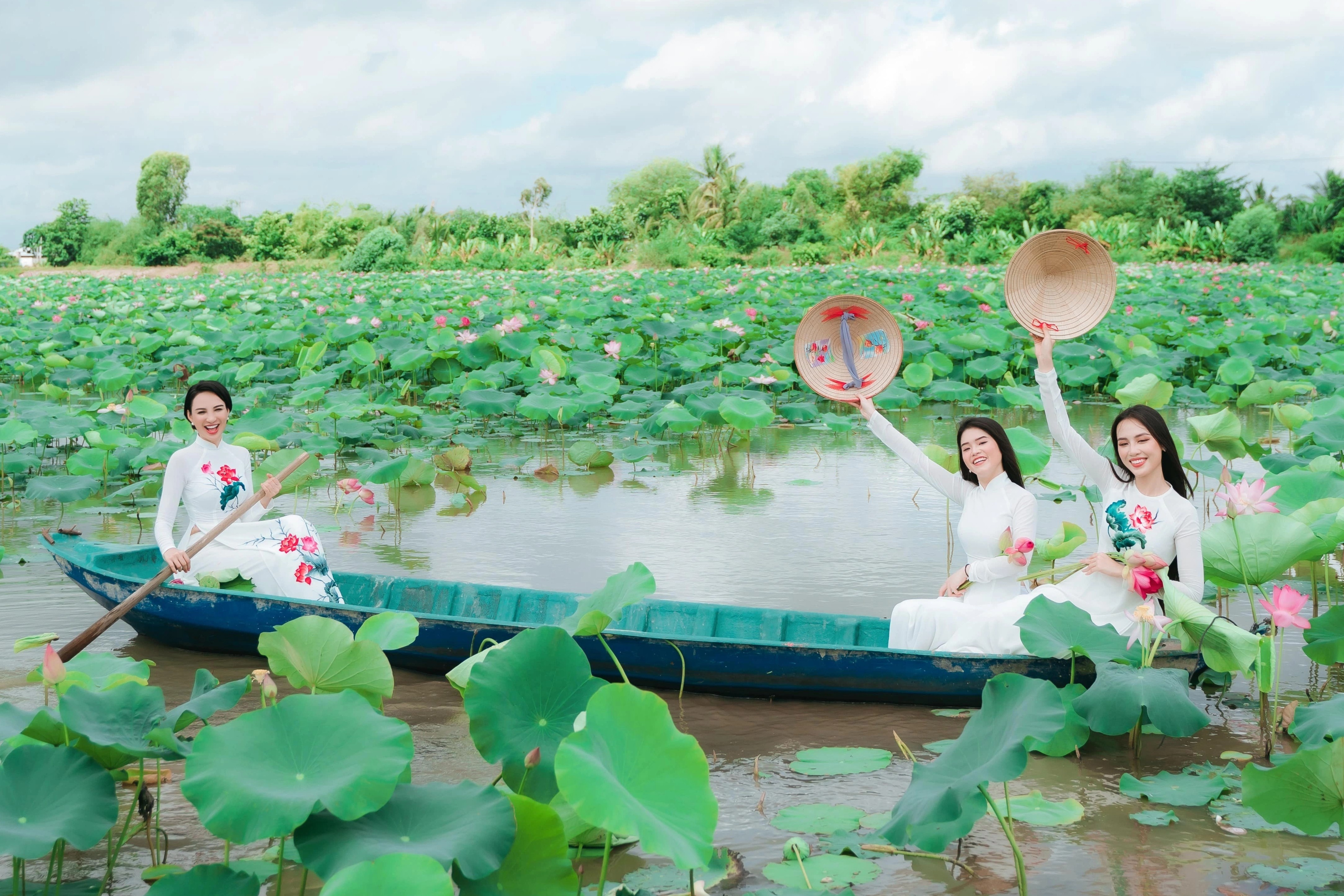 Dong Thap quang ba du lich bang nhieu hoat dong hap dan hinh anh