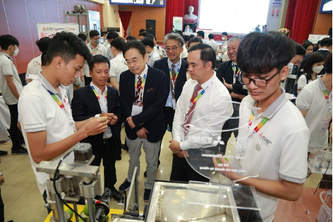 Mitsubishi ảnh 7 Mitsubishi anh 7