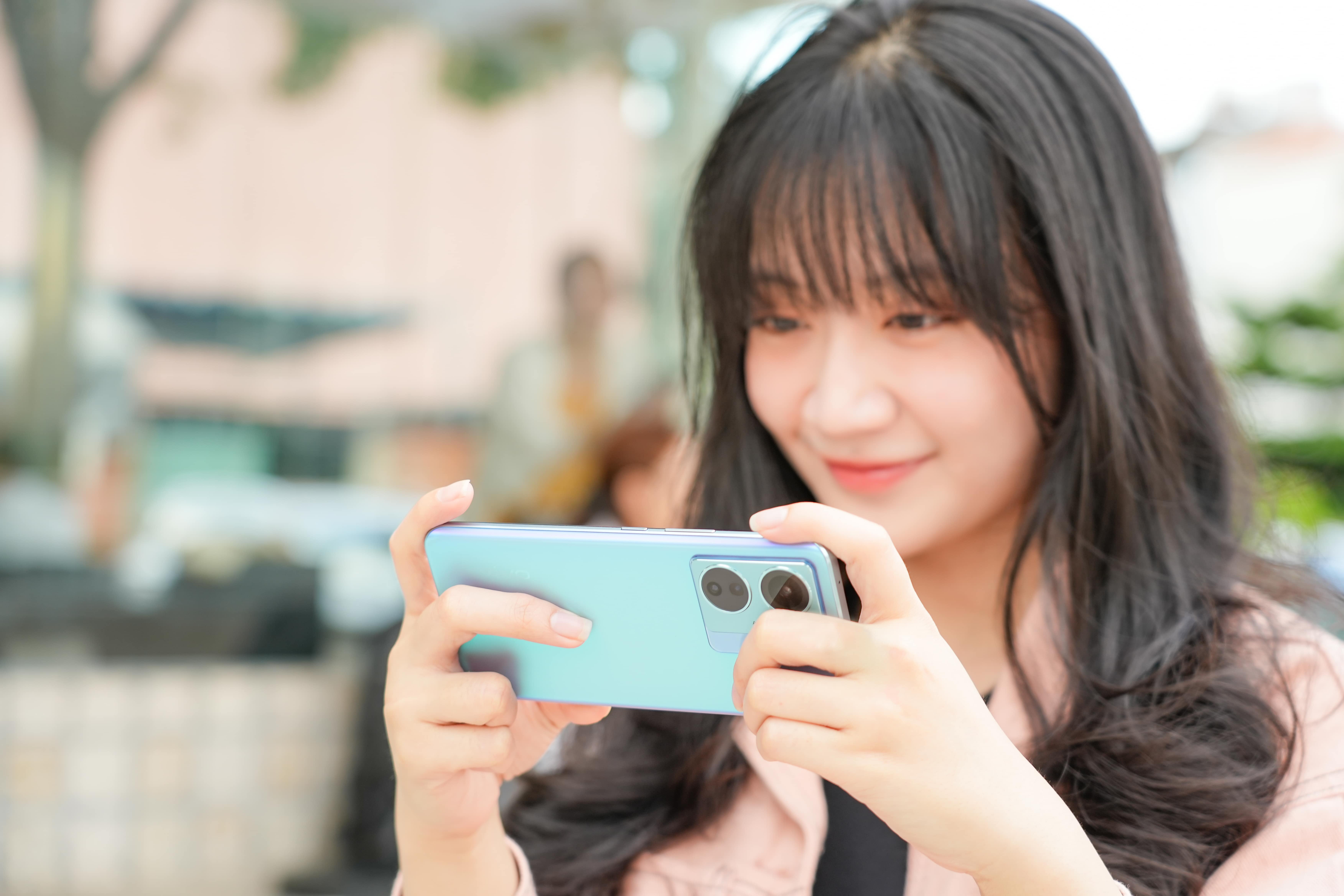 Dien thoai vivo anh 3