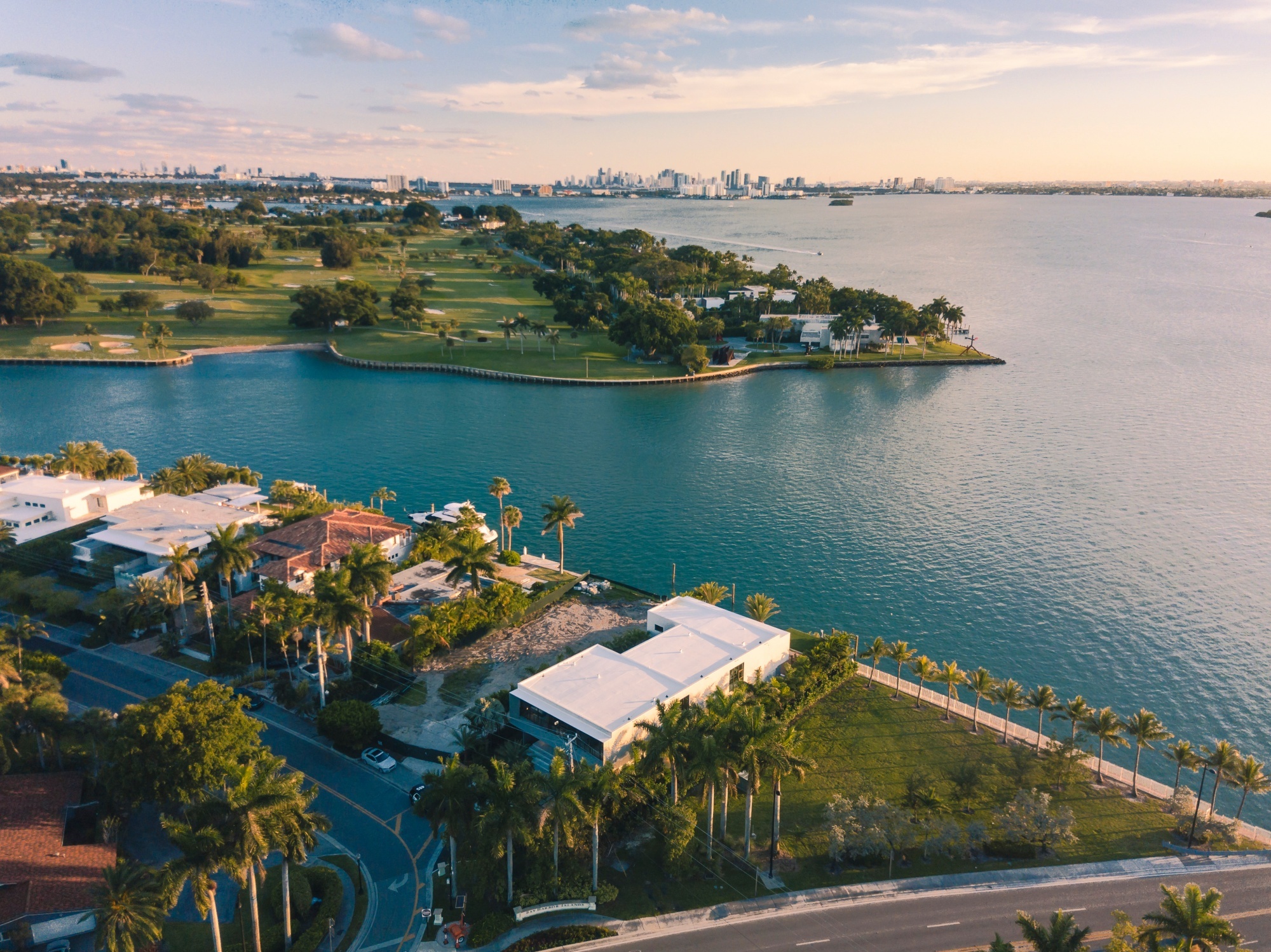 biet thu Wow Compound anh 1