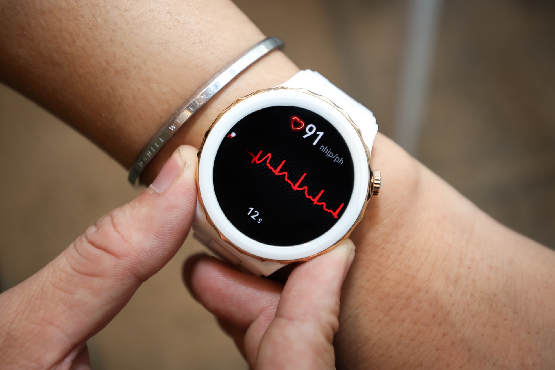 Huawei gioi thieu Watch GT 3 Pro va hai thiet bi deo thong minh moi hinh anh