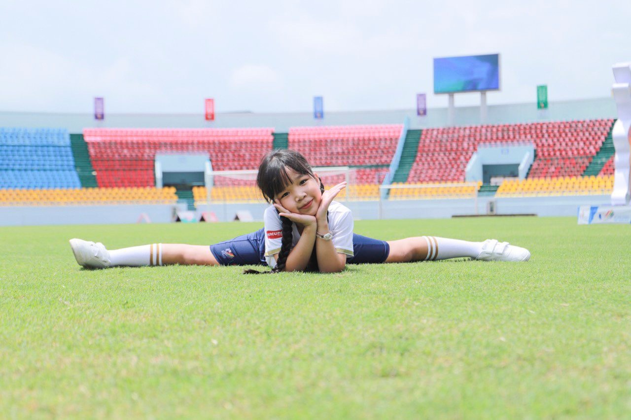 Em be thap tung tuyen thu anh 6