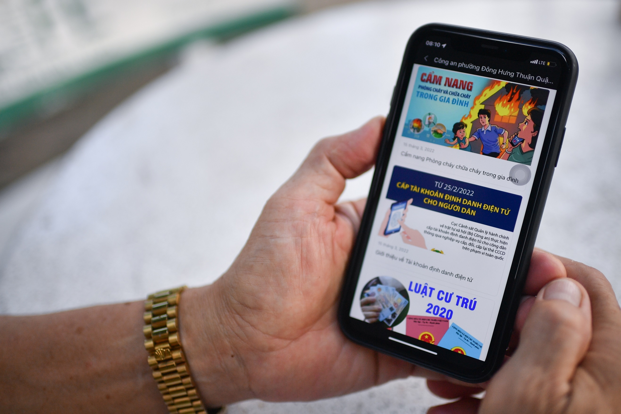 Ung dung dac biet giup nguoi dan ket noi voi cong an chi sau vai giay hinh anh