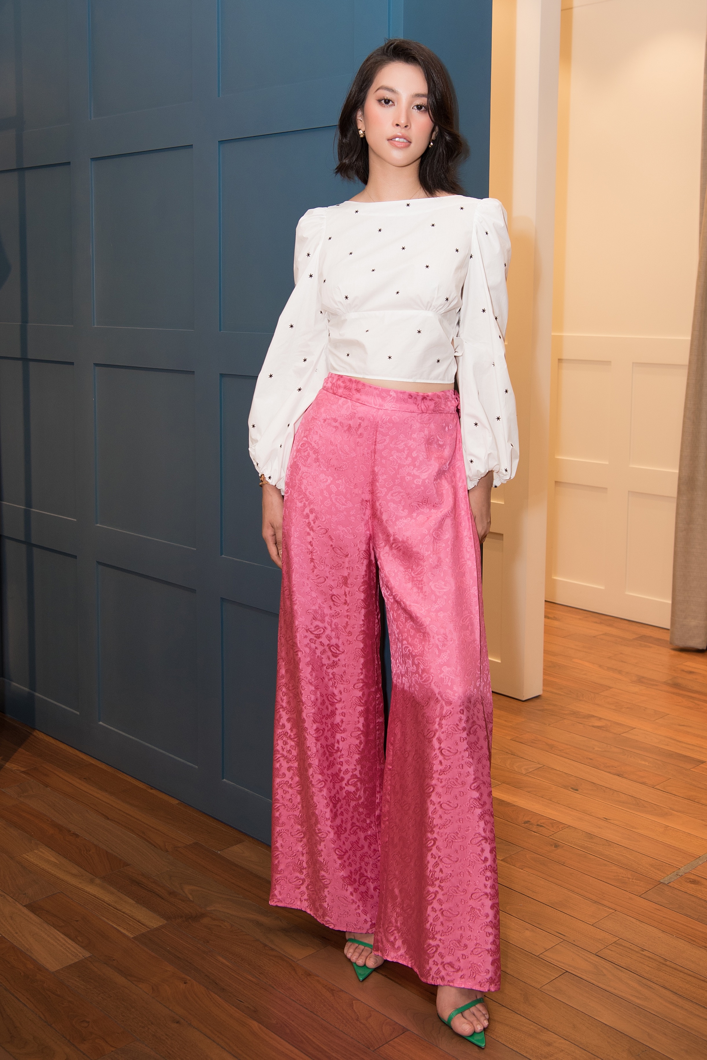 Hoa hau Tieu Vy anh 4