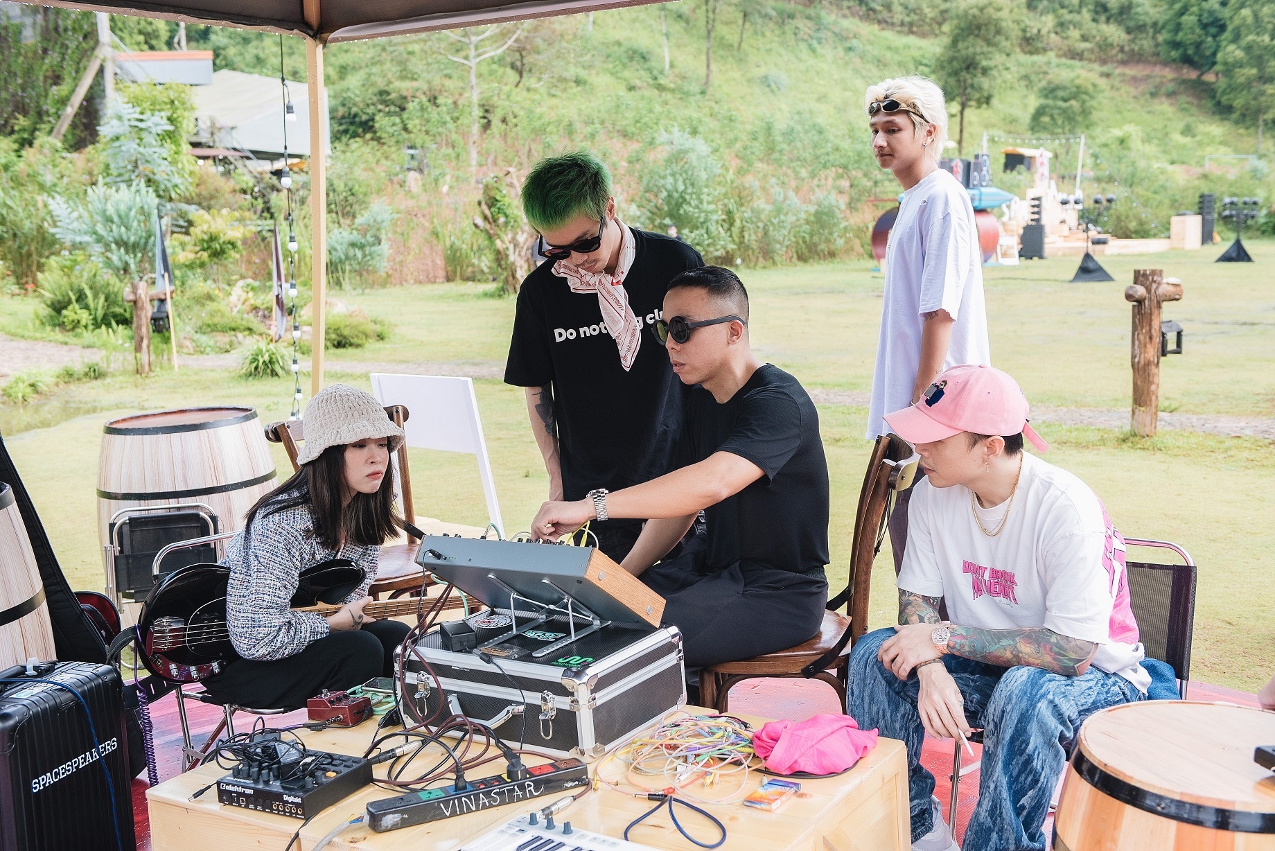 Am nhac giao thoa tai trai sang tac Space Jam cua SpaceSpeakers hinh anh