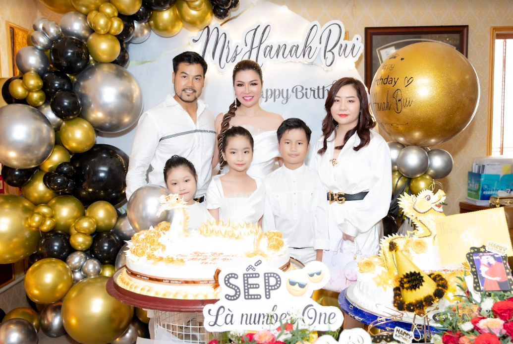 CEO Bùi Thị Hà ảnh 2 CEO Bui Thi Ha anh 2