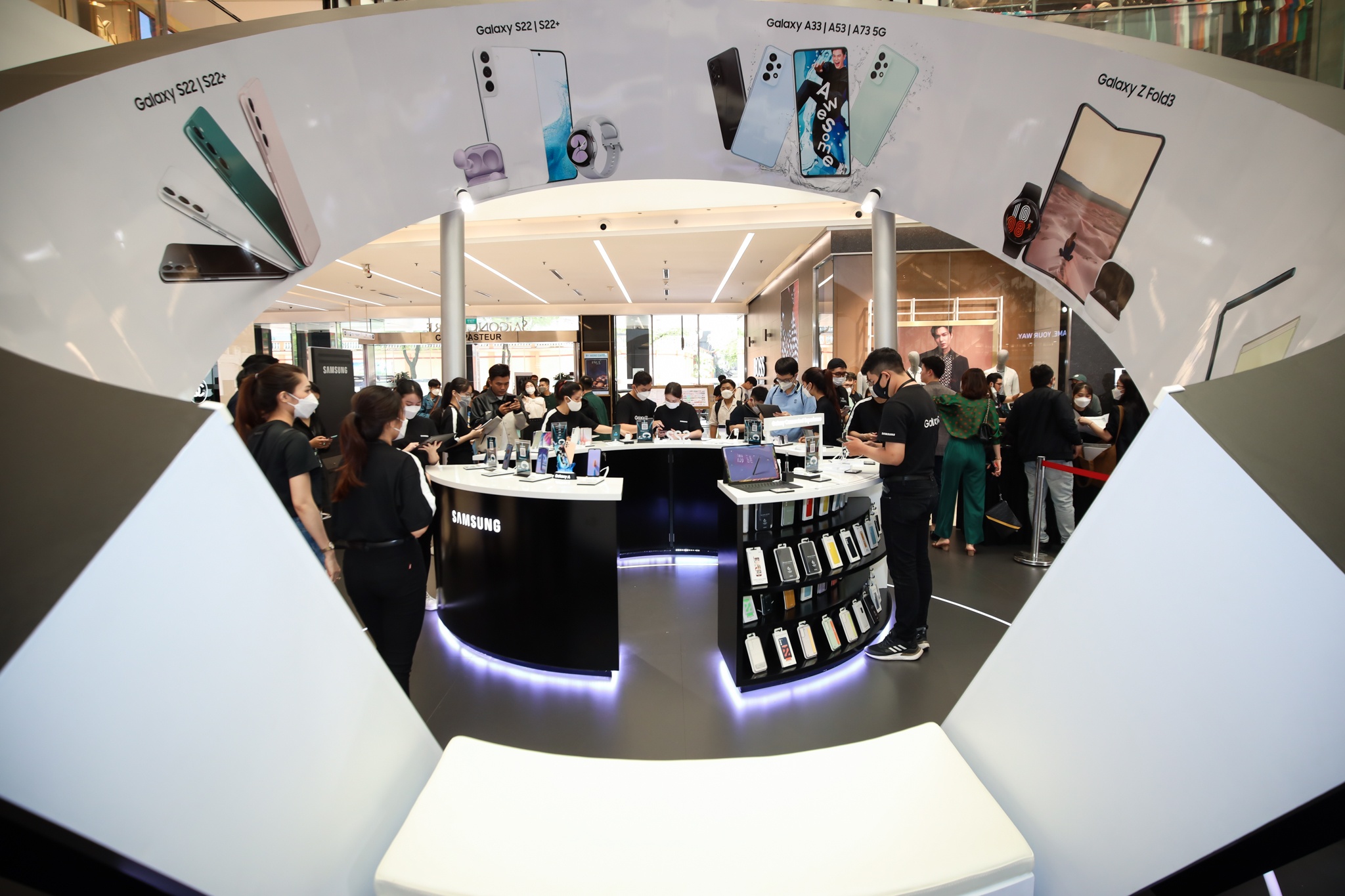 Galaxy Pop-up Store anh 1