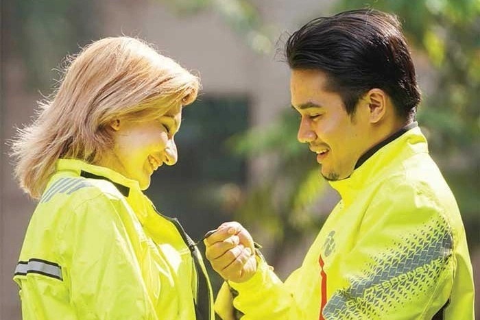 3 mau ao mua bo Givi phu hop di phuot duong dai hinh anh