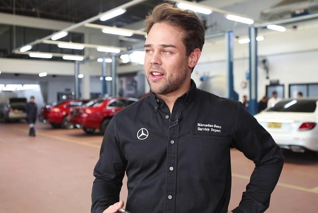 Kiem tra xe Mercedes-Benz mien phi voi chuyen gia Duc tai Vietnam Star hinh anh