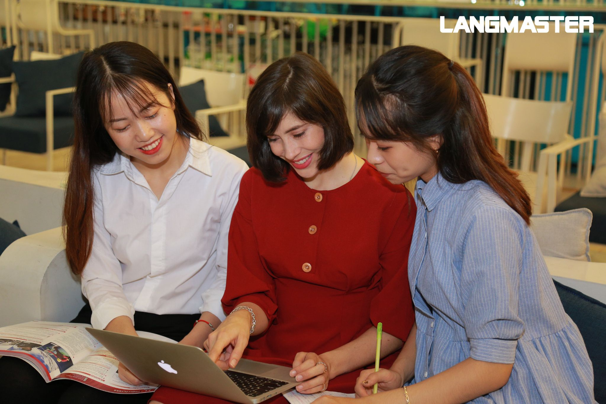 Langmaster,  giáo viên tiếng Anh ảnh 1 Langmaster,  giao vien tieng Anh anh 1