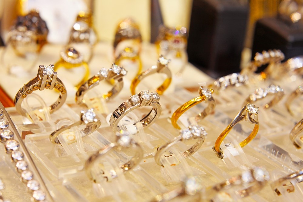 Cam do hang hieu anh 2