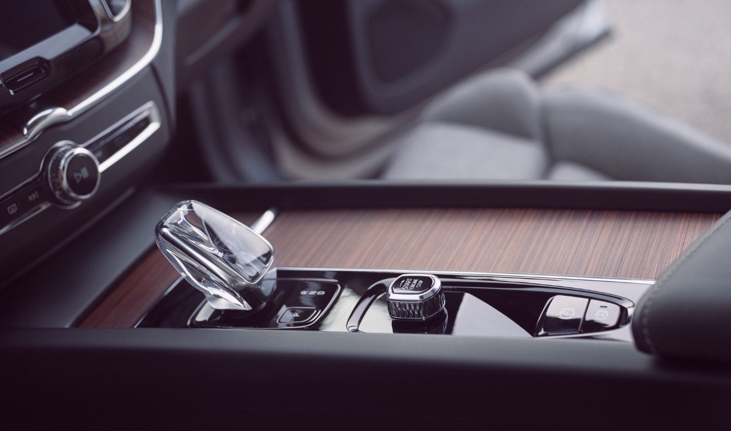 Volvo XC60 T8 Recharge,  Volvo ảnh 4 Volvo XC60 T8 Recharge,  Volvo anh 4