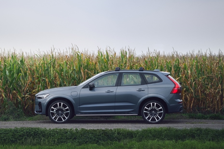 Volvo XC60 T8 Recharge - mau hybrid sang trong, an toan va manh me hinh anh