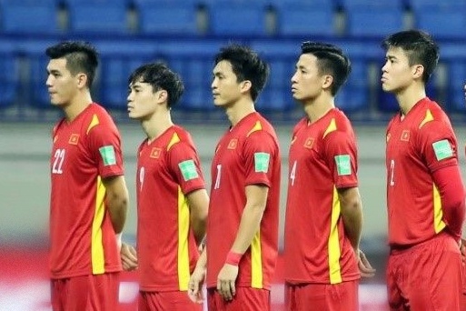 Cau thu phuc hoi suc khoe nhu the nao sau tran dau? hinh anh