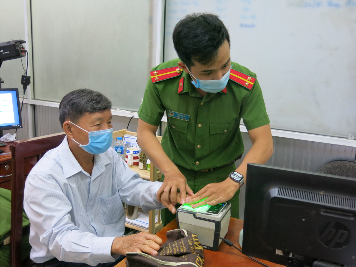 Nhung dau an sau 1 nam chuyen doi so cua quan Tan Phu hinh anh