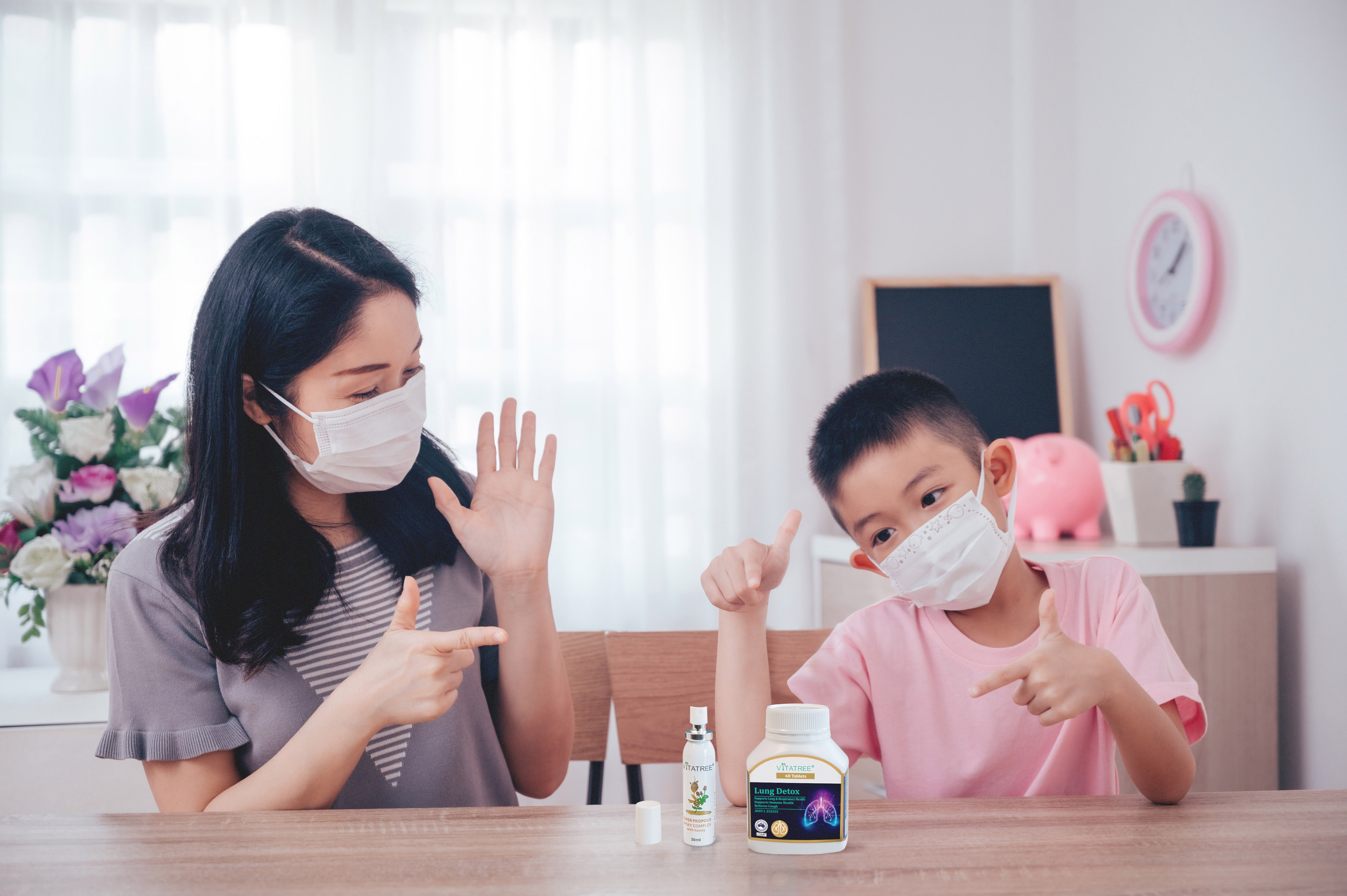 Vitatree,  keo ong xịt họng ảnh 1 Vitatree,  keo ong xit hong anh 1
