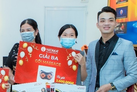 Khai truong 11 showroom ghe massage thong minh Yataka hinh anh