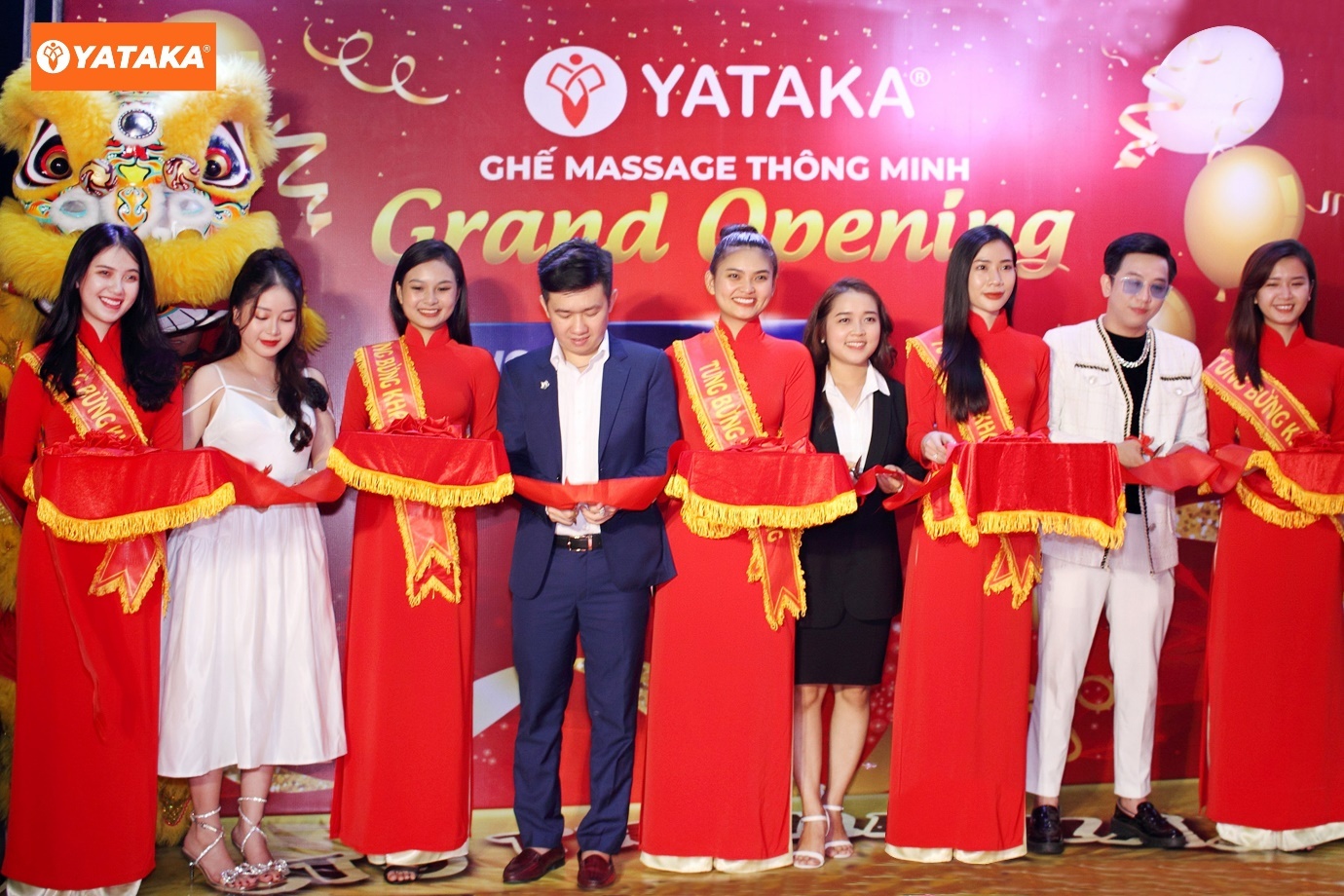 Yataka,  ghe massage anh 2
