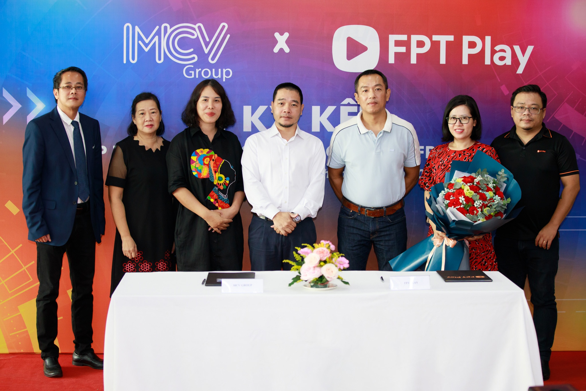 truyen hinh,  giai tri anh 3