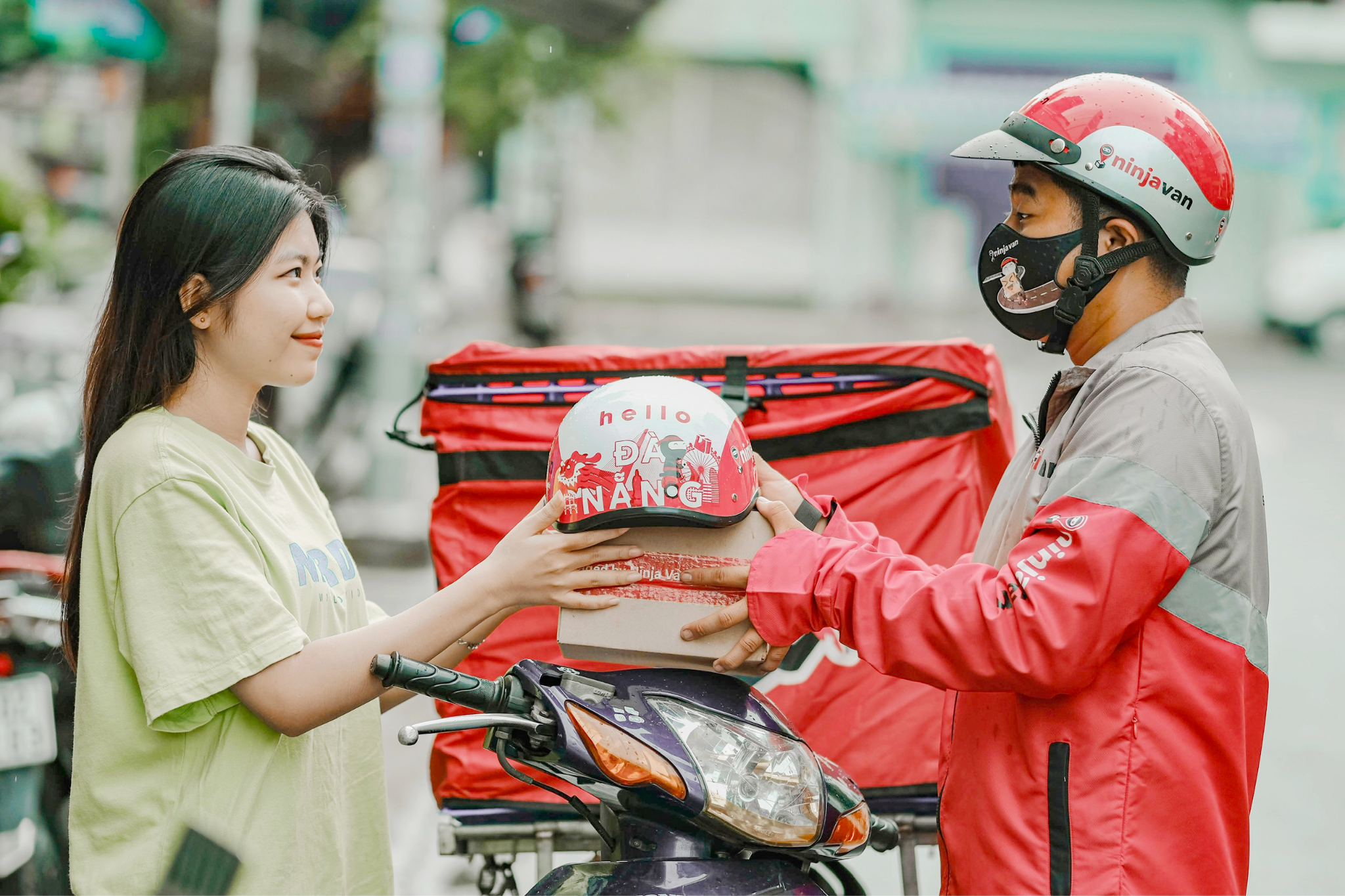 Ninja Van,  hang van chuyen anh 1