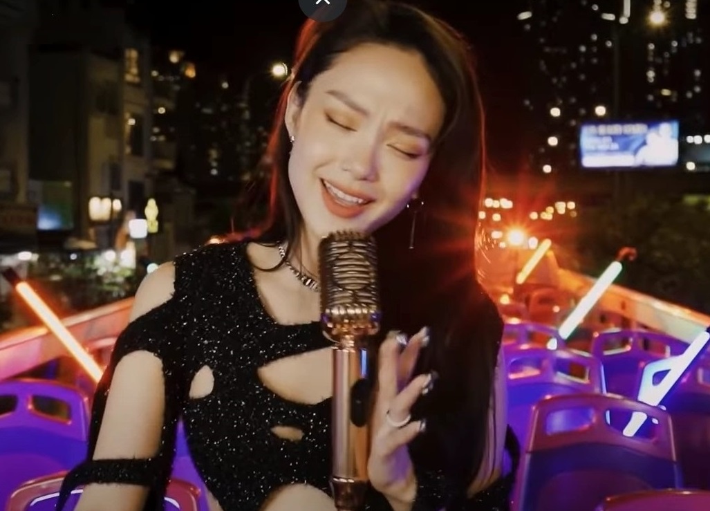 Nhung cot moc dang nho cua Minh Hang o tuoi 35 hinh anh