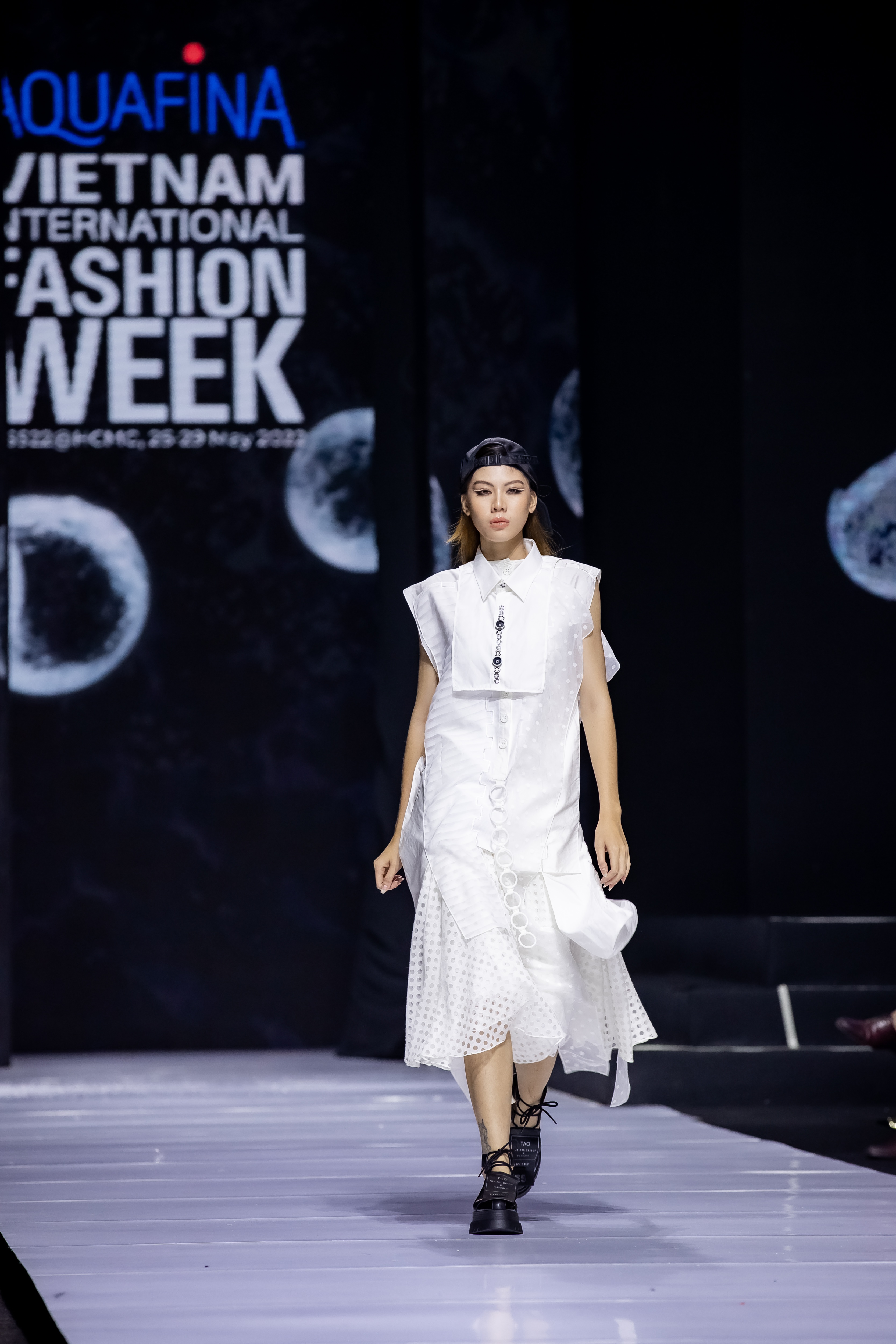 Aquafina Tuan le thoi trang quoc te Viet Nam Xuan He 2022,  Aquafina Vietnam International Fashion Week anh 7