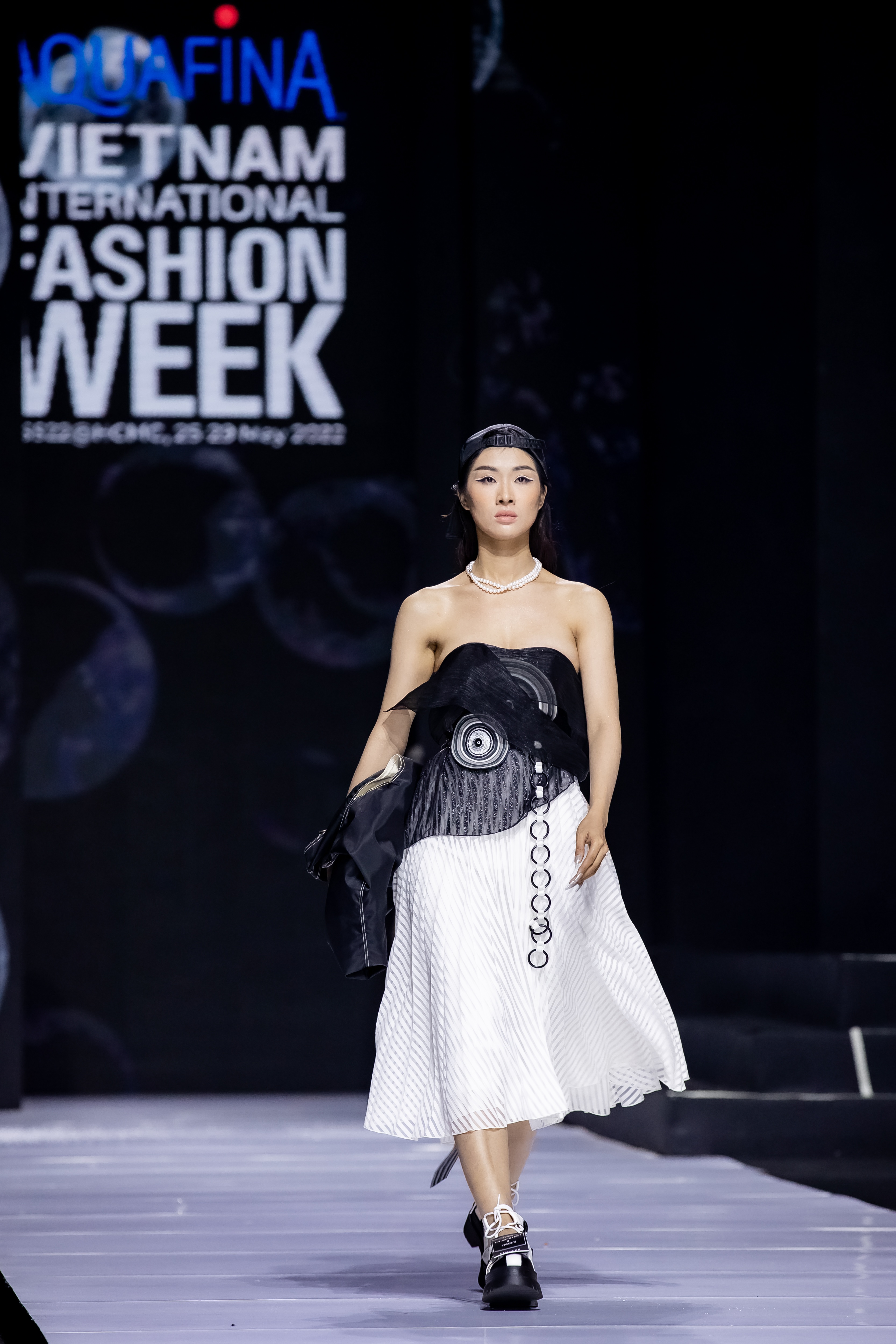 Aquafina Tuan le thoi trang quoc te Viet Nam Xuan He 2022,  Aquafina Vietnam International Fashion Week anh 5