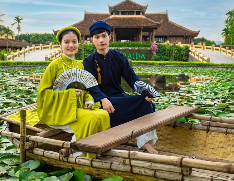 Emeralda Resort Ninh Binh goi mo ky uc ve lang que Bac Bo hinh anh